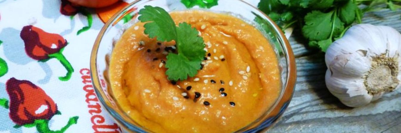 Хумус с запеченным перцем и медом