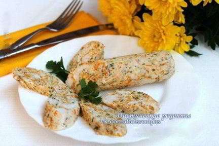 Колбаса из куриного филе с овощами