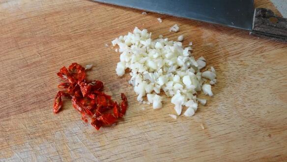 ШАГ 8. корейская закуска из молоки лососевых рыб