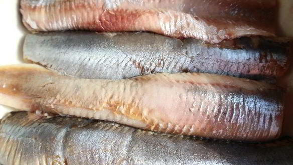 ШАГ 2. маринованная сельдь с брусникой