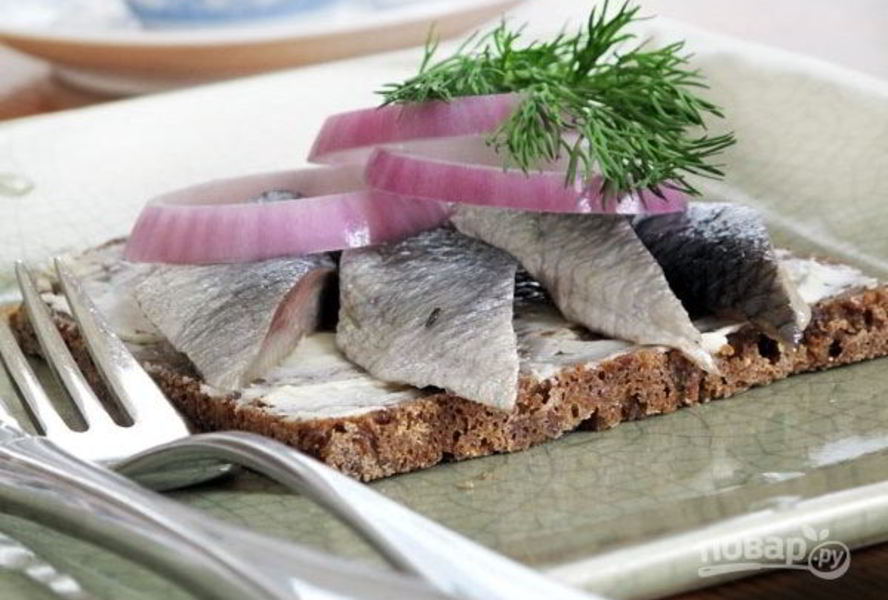 Маринованная селедка