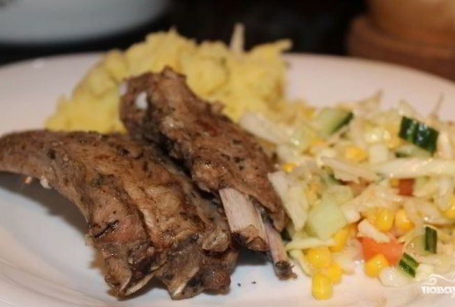 Маринованные свиные ребрышки