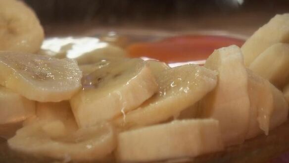 ШАГ 2. банановый омлет с банановым кремом