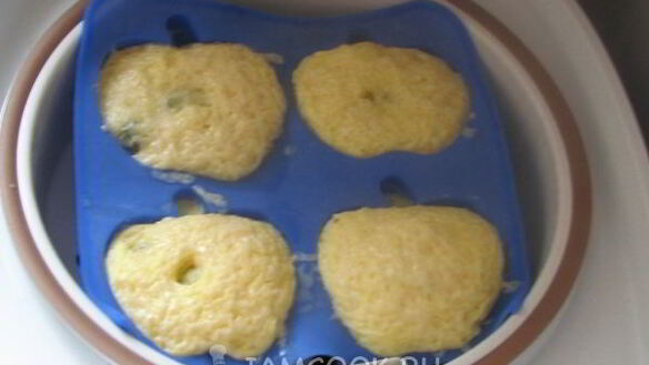 ШАГ 10. брокколи в сырном омлете с чесноком