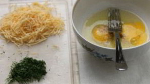 ШАГ 2. французский омлет с сыром