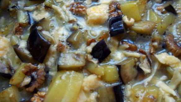 ШАГ 3. фриттата с картофелем, баклажанами и грецкими орехами