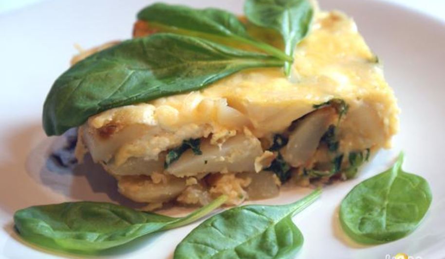 Рецепт фриттата с картофелем, шпинатом и творожным сыром