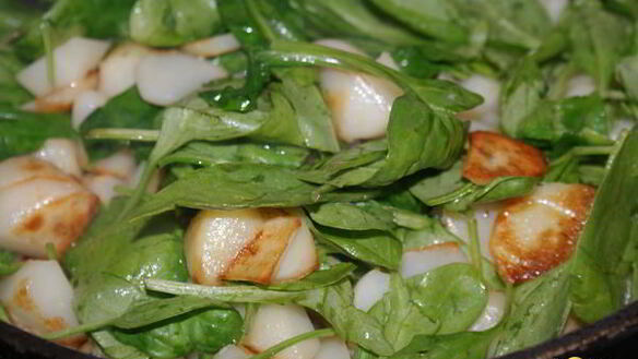 ШАГ 3. фриттата с картофелем, шпинатом и творожным сыром