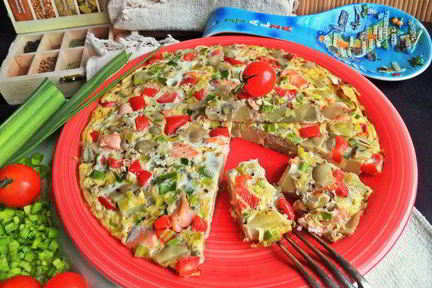 Фриттата с лососем и картофелем