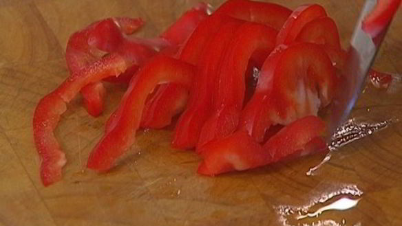 ШАГ 4. фриттата с тунцом, кабачком и сладким перцем