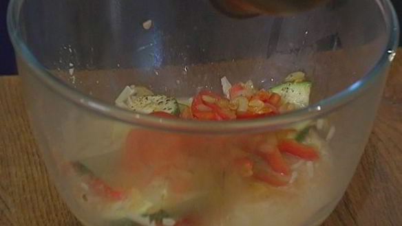 ШАГ 10. фриттата с тунцом, кабачком и сладким перцем