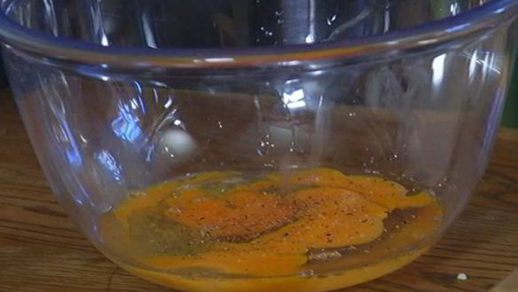 ШАГ 7. фриттата со спаржей, помидорами и фетой