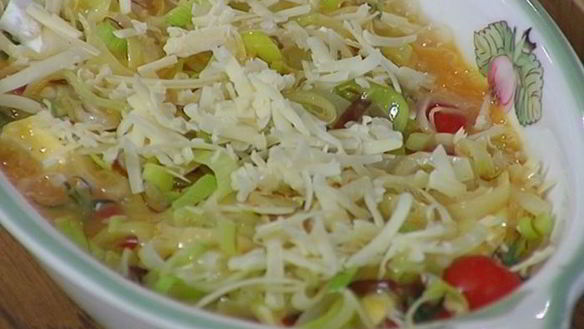 ШАГ 9. фриттата со спаржей, помидорами и фетой