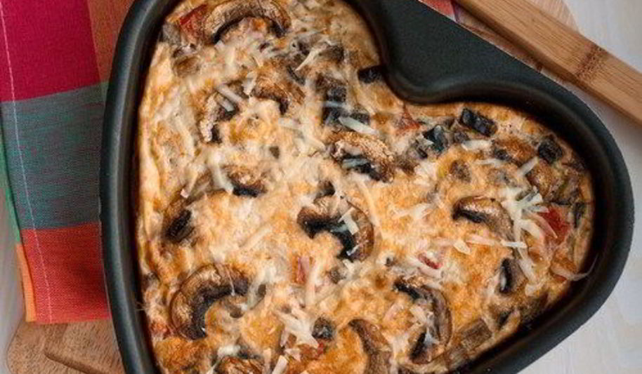 Рецепт грибная фриттата с шалфеем и пармезаном