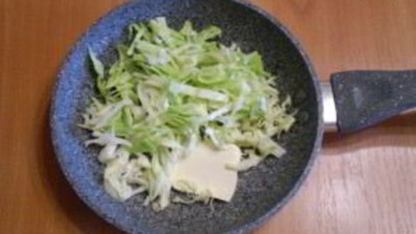 ШАГ 3. капустный омлет