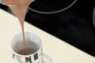 Омлет и горячий шоколад