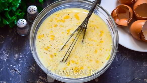 ШАГ 6. омлет на сковороде