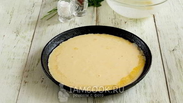 ШАГ 6. омлет на сметане на сковороде