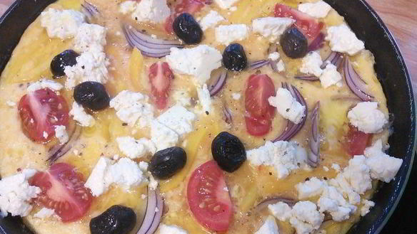 ШАГ 4. омлет по мотивам греческого салата