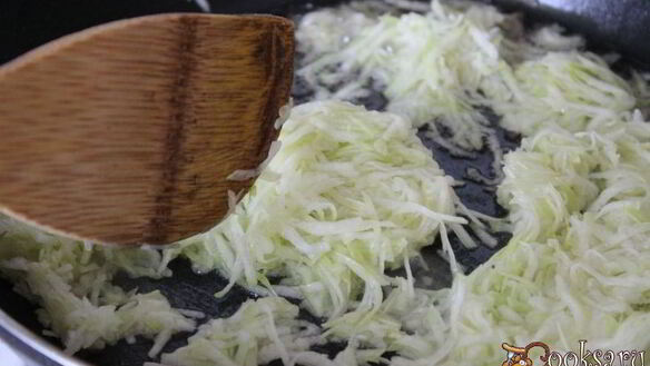 ШАГ 3. омлет с кабачком и зеленью