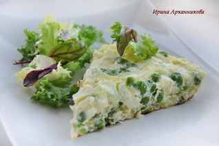 Омлет с картофелем и зеленым горошком