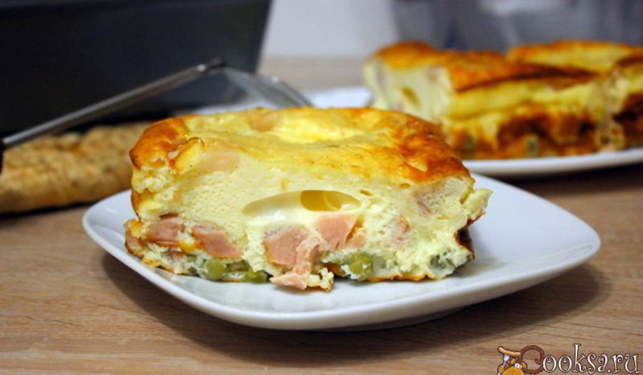 Рецепт омлет с копченым мясом и зеленым горошком