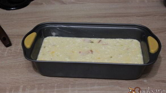 ШАГ 5. омлет с копченым мясом и зеленым горошком