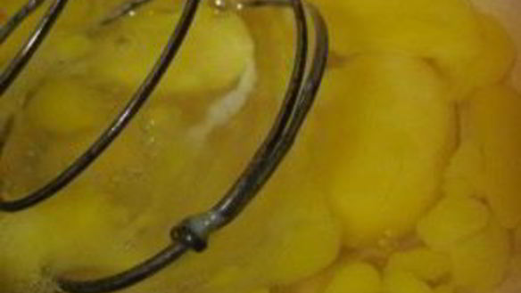 ШАГ 3. омлет с майонезом