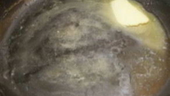 ШАГ 4. омлет с манкой и молоком