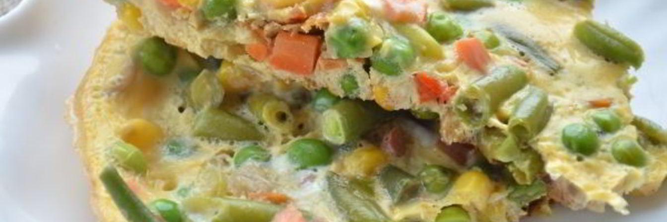 Омлет с мексиканской овощной смесью