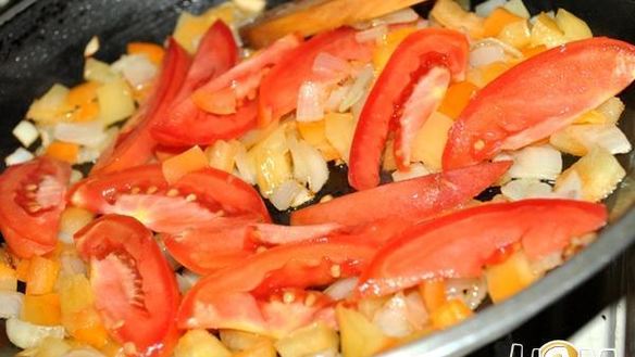 ШАГ 4. омлет с овощами