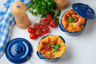 Омлет с помидорами и сыром в духовке