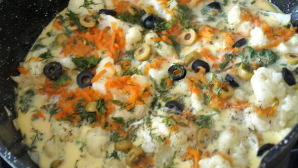 ШАГ 4. омлет с цветной капустой по-средиземноморски