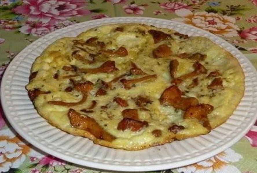 Омлет с творогом и лисичками