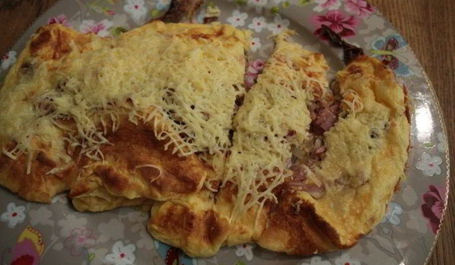 Рецепт омлет с ветчиной и шампиньонами