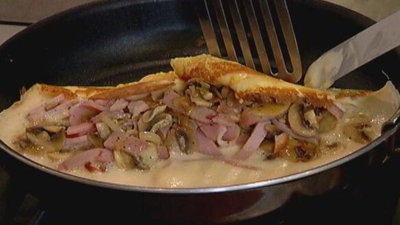 ШАГ 8. омлет с ветчиной и шампиньонами