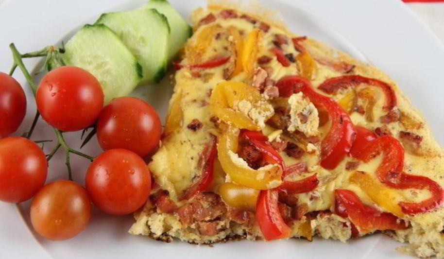 Рецепт омлет с ветчиной и сладким перцем