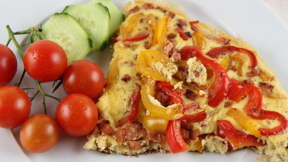 ШАГ 4. омлет с ветчиной и сладким перцем