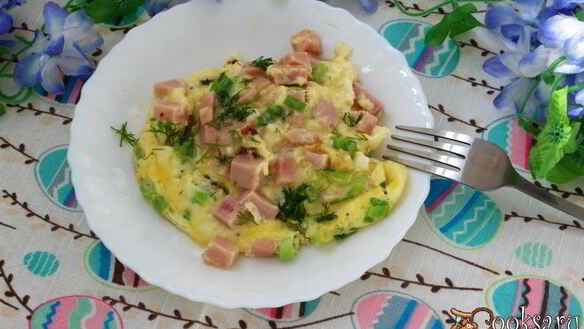 ШАГ 7. омлет с ветчиной и зеленым луком