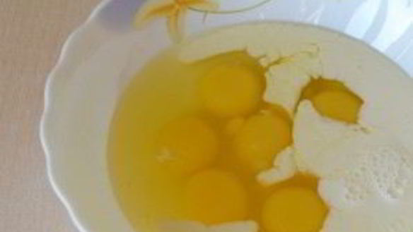 ШАГ 3. омлет с ветчиной в мультиварке