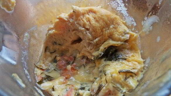 ШАГ 7. омлет с зеленью за 2 минуты