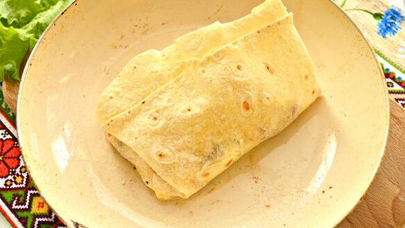 ШАГ 2. омлет с жареной картошкой в лаваше