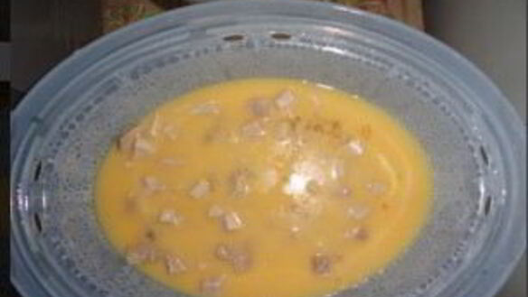 ШАГ 3. омлет в пароварке