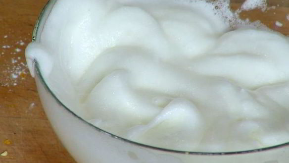 ШАГ 3. омлет, взбитый в пену