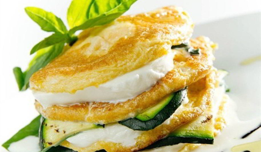 Рецепт пирамида из омлета и моцареллы