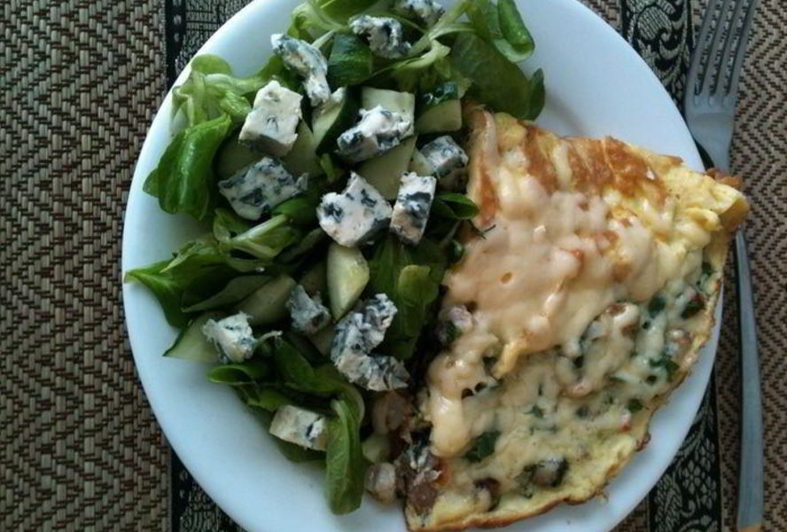 Субботний завтрак — омлет с начинкой