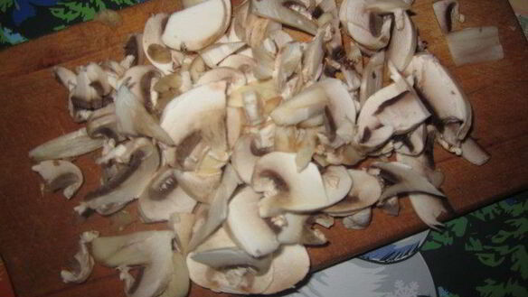 ШАГ 2. сырный омлет