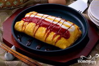 Японский омлет Омусоба