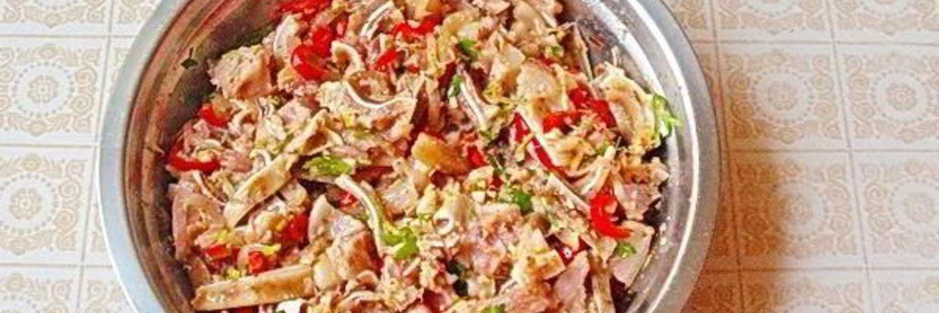 Острая закуска из свиных ушей