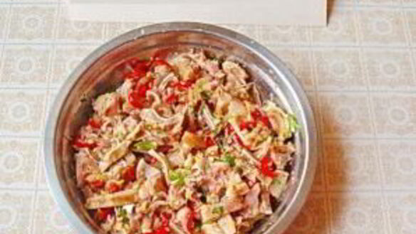 ШАГ 6. острая закуска из свиных ушей